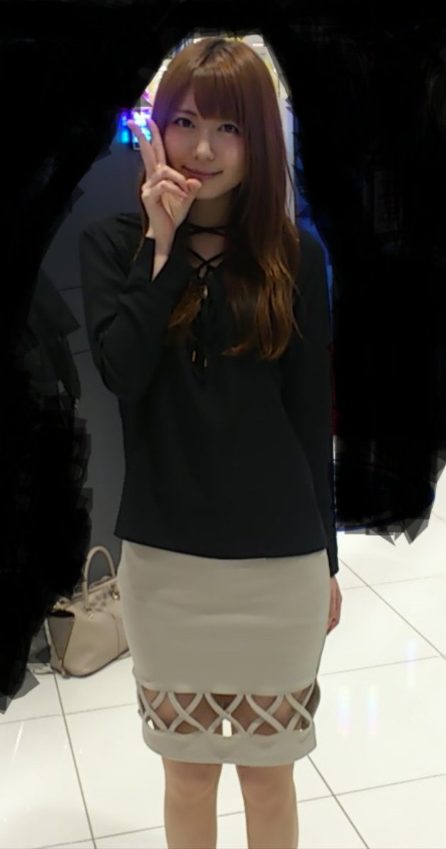 仙道 マコっちゃん V Twitter 数年前某月の某店舗にて 女流雀士でグラビアでもある東城りおさんが来たので見て来ました 普通にサインとツーショット撮影をして頂きグラビアをするだけあって美人でした 東城りお 女流 麻雀 グラビア イベント 美人 雀士