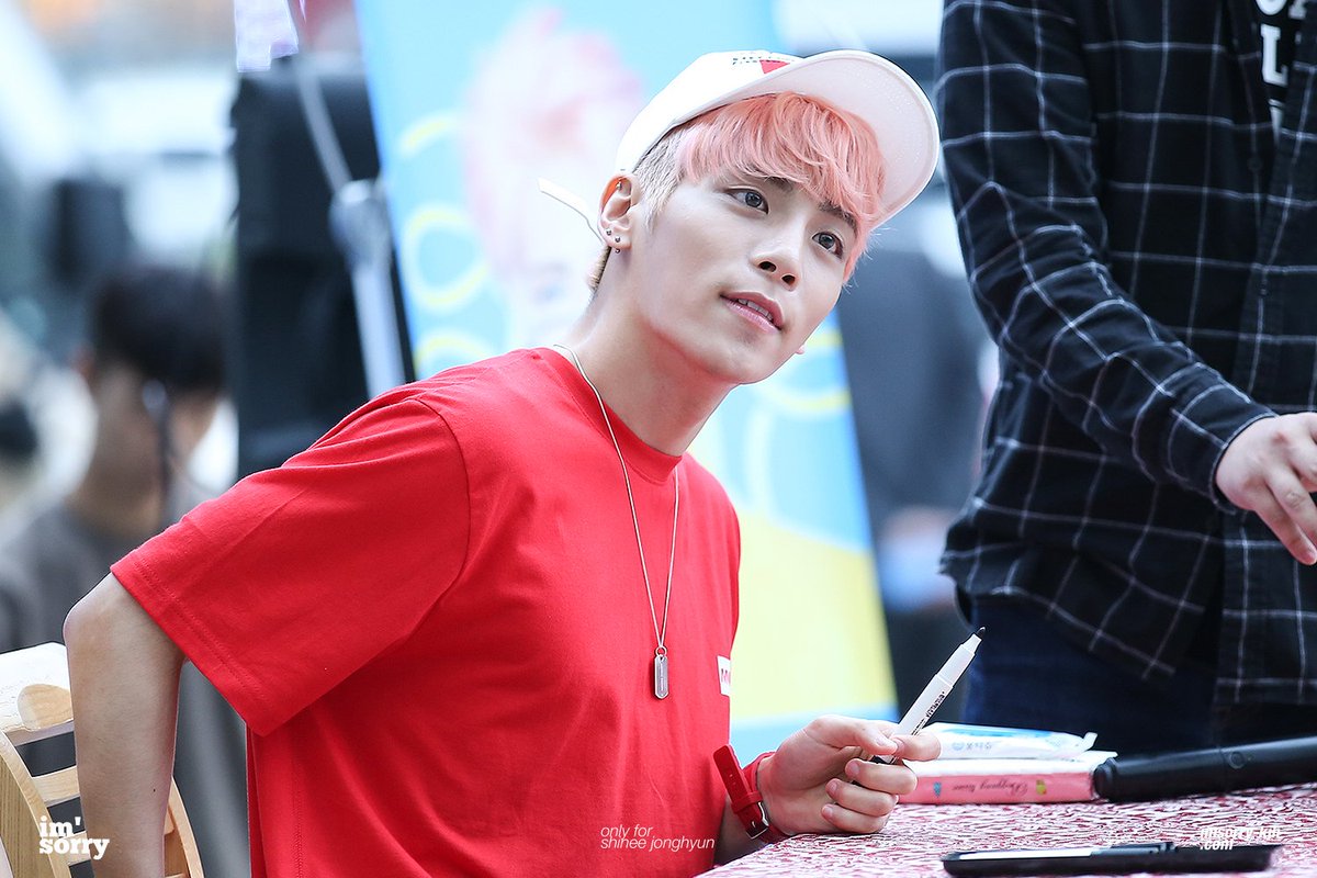 such an adorable baby boy~  #4월의_종현이는_언제나_빛이나 #happyjonghyunday