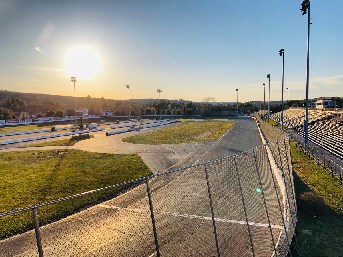 StaffordSpeedwy's tweet photo. How about this view π
#Mods #racer #racelife #autoracing #auto #cars #staffordspeedway #openmods #autos #race #nascar https://t.co/tg0XnnOQvk