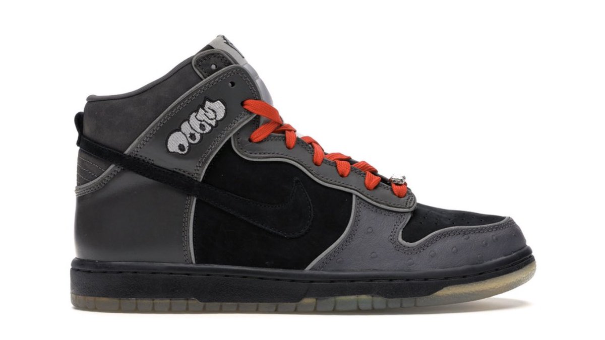 tony stark nike dunks