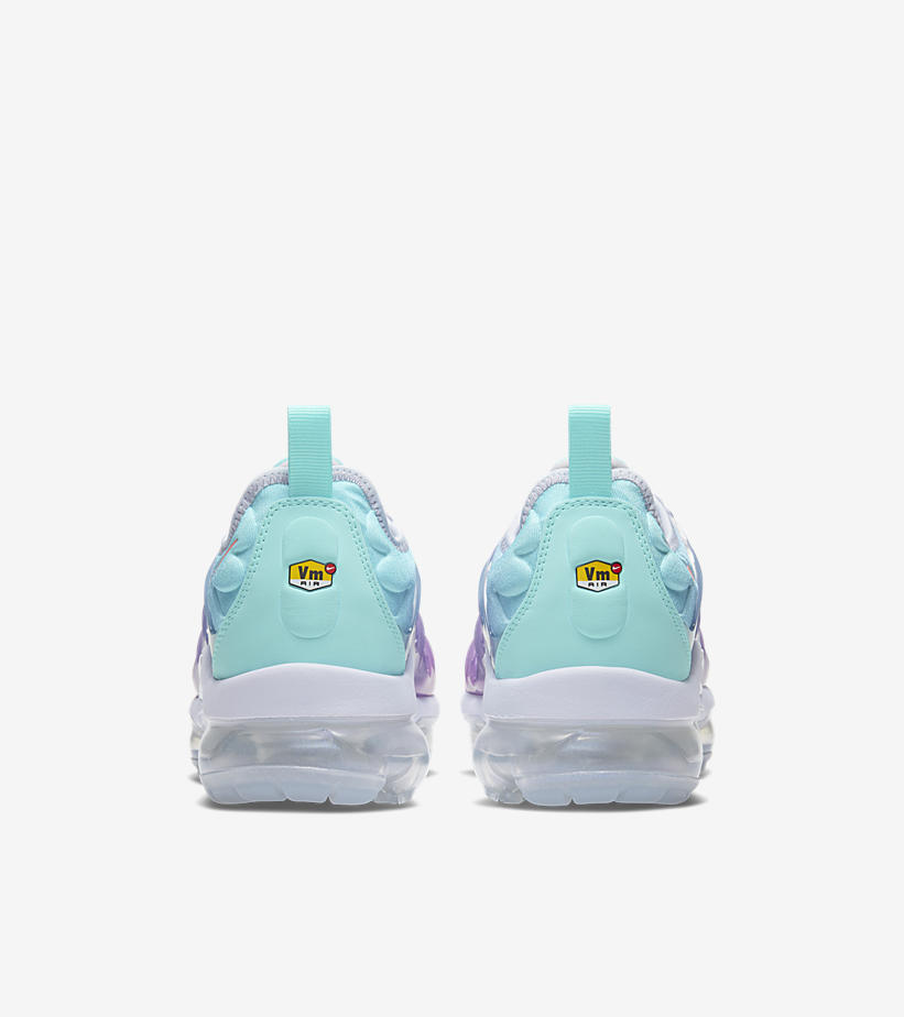 nike vapormax plus pastel