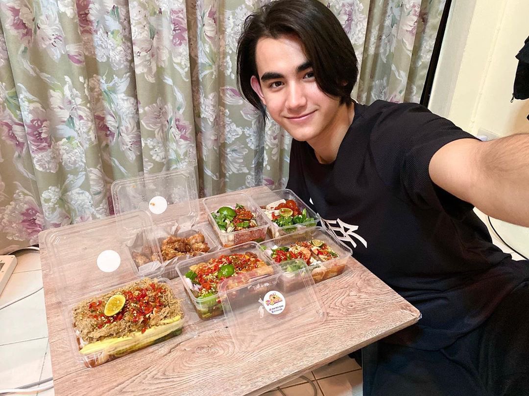 DrakeHouse_FC's tweet photo. ขอบคุณร้าน ยำ8ระเบิด นะครับ  อร่อยมากได้เยอะมากจุกๆครับ555 “yum8rabeid_prachachuen”

Drake’s IG Update (7 Apr 2020)

#2getherTheSeries #คั่นกู #พี่มิล
@Drake_Laedeke #Drake_Laedeke
@DrakeHouse_FC #ลิงน้อยของเดรก
@ShakeMilll #ShakeMilll https://t.co/mLu62E58Gk