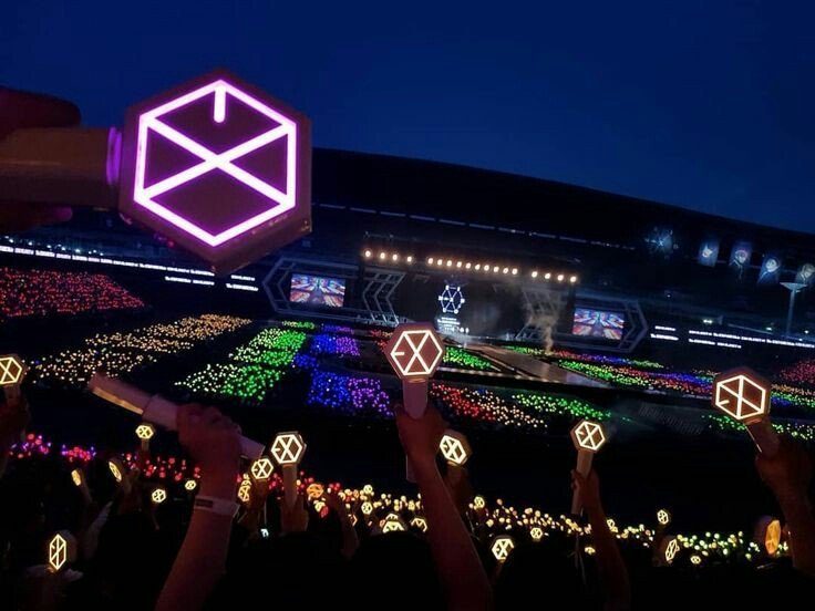 Strawbe33591098's tweet photo. #엑소_8주년_축하해
#우리의_청춘_시대는_엑소라고_부른다
#사랑하자_엑소_8주년_축하해
#엑소_8주년_축하해
@weareoneEXO 
EXO.8주년 축하드립니다🍒
오빠 사랑해요💞 https://t.co/YlOHZtmn1G