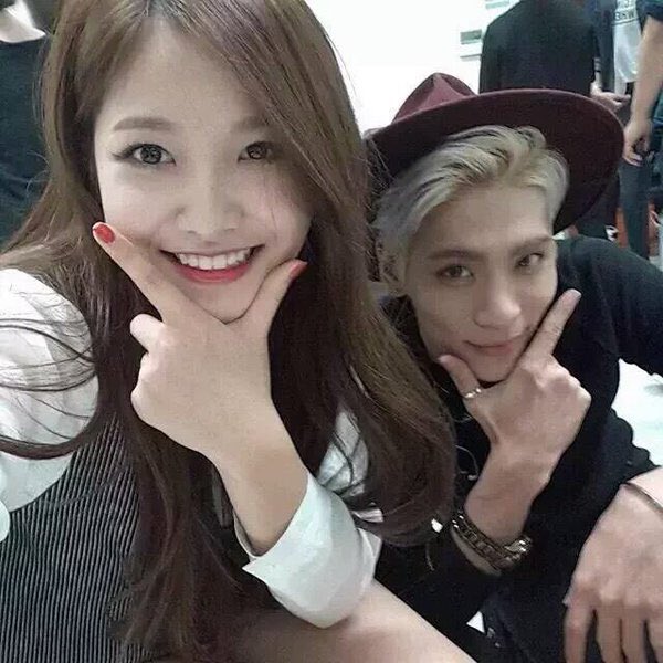 jonghyun also has a lot of female idol friends and he always makes sure to treat them with kindness and respect