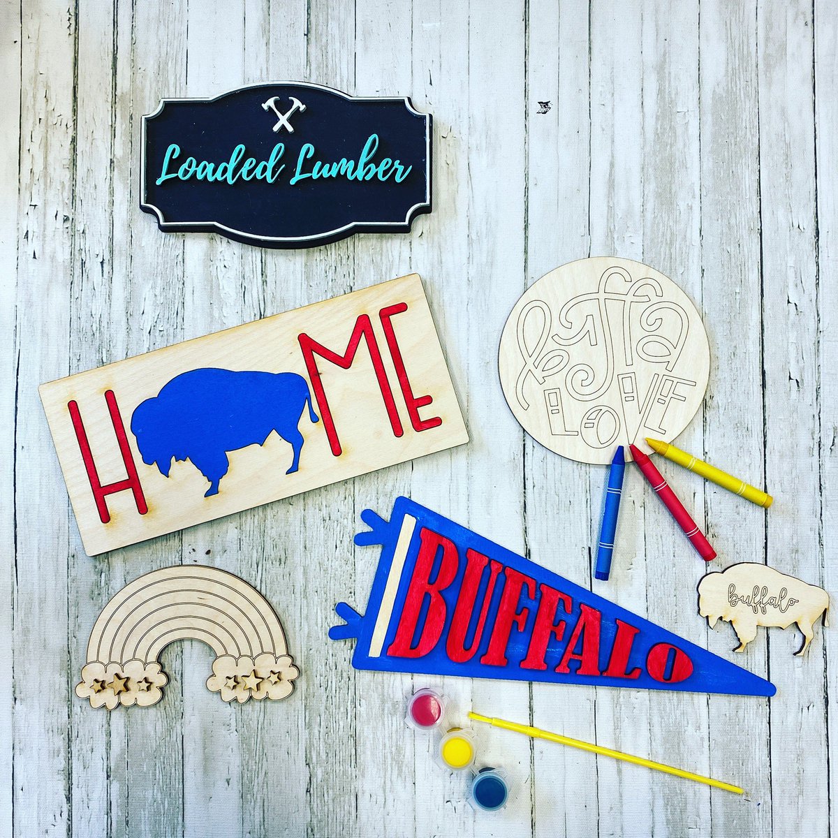 LoadedLumber's tweet photo. Have you seen our new ❤️ Buffalove ❤️kids painting kit?! A Buffalo Home Puzzle, 3D Rainbow, 3D Pennant, Buffalove Coloring Circle and Mini Buffalo are all included! We heard a DIY project a day keeps the blues away! 🎨😍

https://t.co/QI7G7FA23Q⬇️⬇️ https://t.co/94c6wmjBl0