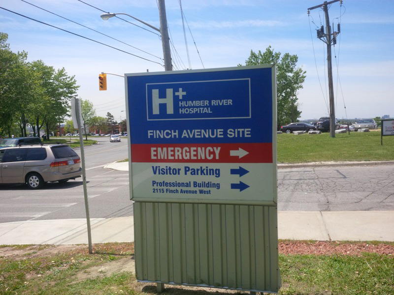 dixie_signarama's tweet photo. #WorldHealthDay2020 #ThanksHealthHeroes #hospitalsign #signarama_dixie #signage #signcompanies #emergencysigns https://t.co/H41Om7tpUs