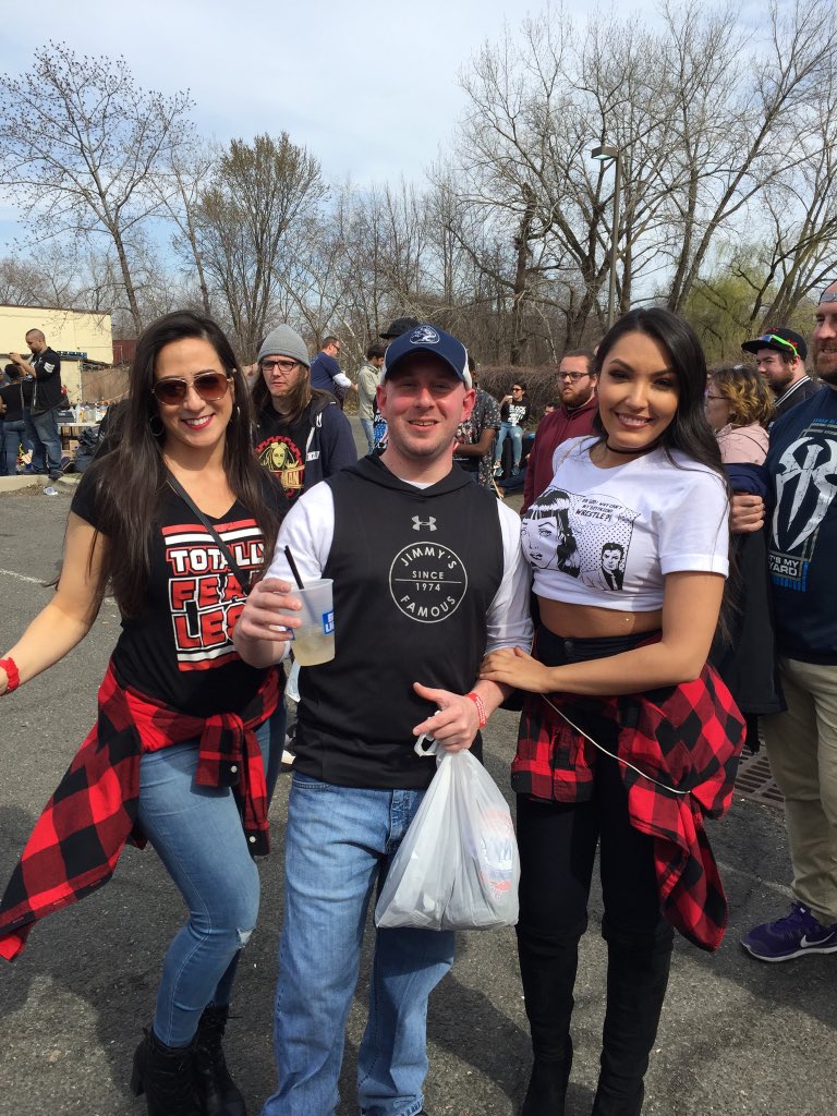 Gotta_Tweet_'s tweet image. A year ago today I had an absolute blast @BulletClubBP  I got to throw bags with Haku, meet the amazing @BrittniSacco , eat some delicious @JimmysSeafood and somehow managed to get sunburnt in chilly Northeast April weather.  #BCBP #BulletClub #WrestleMania #WrestleMania35 #NJPW