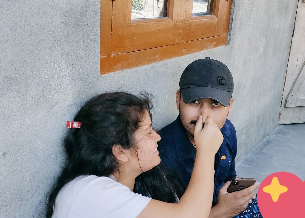DaisyNahar's tweet photo. I m so happy bcs I meet you today after long days 😘😘
I love you jaan ❤️ https://t.co/qYk7zGCsQC