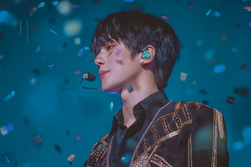 Minhyuk’s jawline/side profile-a thread-