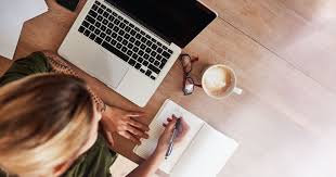 cl_Laugier's tweet photo. Des conseils pour un #télétravail serein, pour retravailler les #contenus écrits de son #entreprise ou #association et quelques belles histoires de #traduction, voilà ma #newsletter de #printemps !
https://t.co/qE2X5q3GWG https://t.co/b2PeNUVsyR