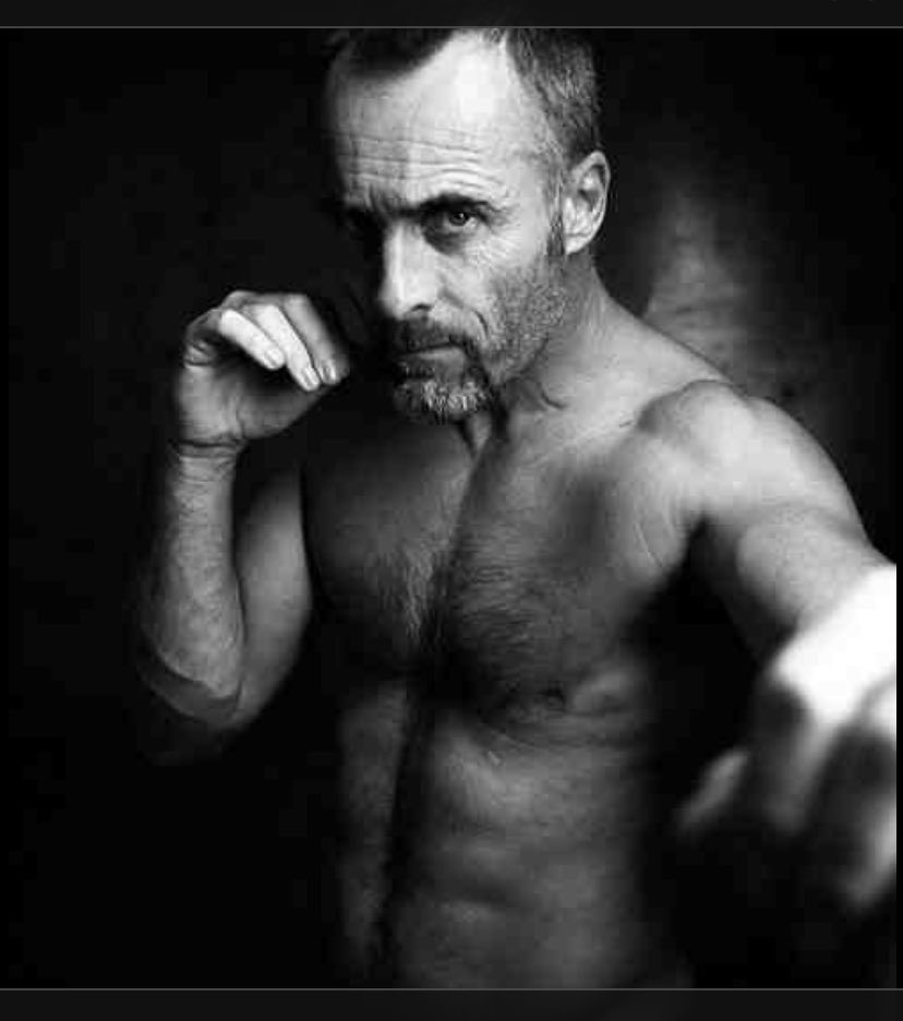 OcchipintiOzzy's tweet photo. @TimVMurphy plz follow me &amp; I’ll #box you #anytime lol. I’m #small &amp; #quick. #princeofdarkness vs. #Murpjy #soa #CriminalMinds #GalenOShay #BESTvillian....I think I can take #thattitle from u! @sutterink @SonsofAnarchy #3kings https://t.co/7soKXEddal