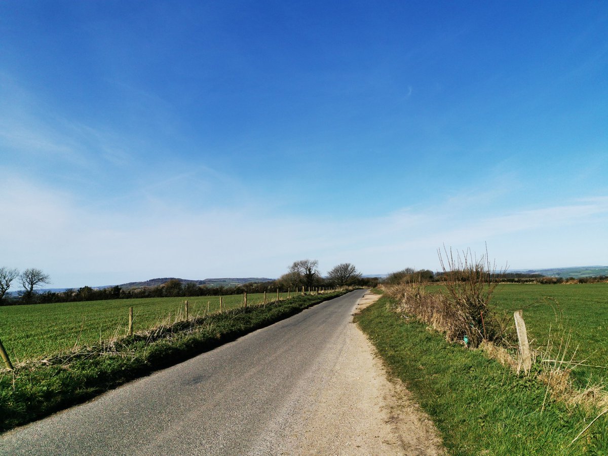 banjo2109's tweet photo. Went out for a "solo exercise ride" this morning stayed local but still did just over 1000 meters of ascent. Here's some pics #SCOTTbikes #Cyclelogical #Crewkerne #D2Dcycling #AATR #cycling #cyclinglife #SocialDistancing https://t.co/3boZ6zpxKF
