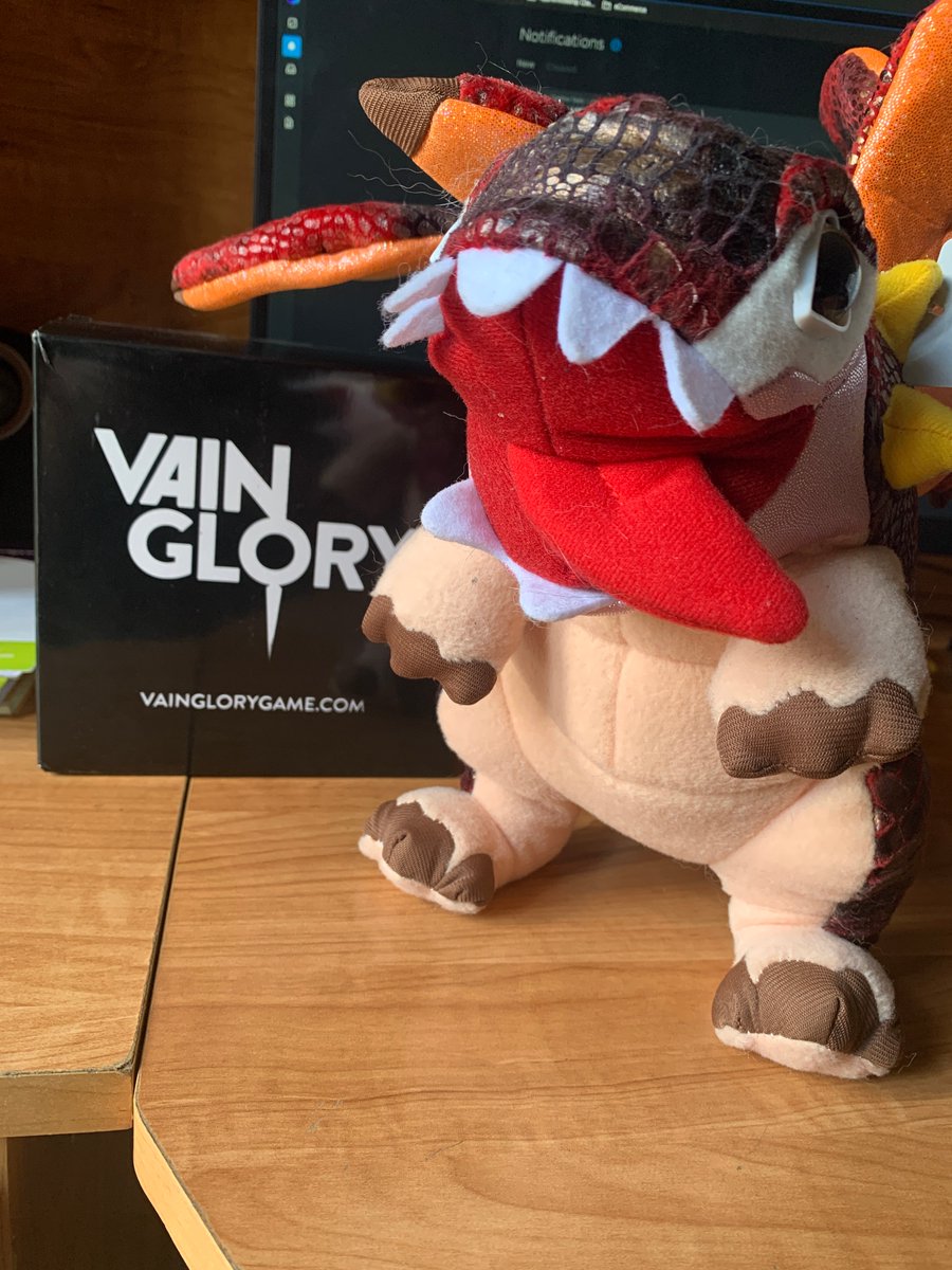 _AWKN's tweet image. 🚨 Skaarf Plushie, and Vainglory Ornaments giveaway! 🚨

Two winners will be selected on April 14th!

To enter you have to...👇

1️⃣ Like &amp;amp; Retweet
2️⃣ Reply with your favorite @vainglory memory! 

Good luck!