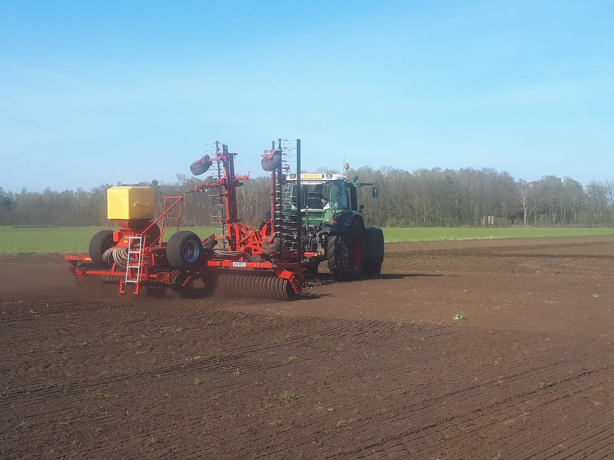 Henry Fox tweet media