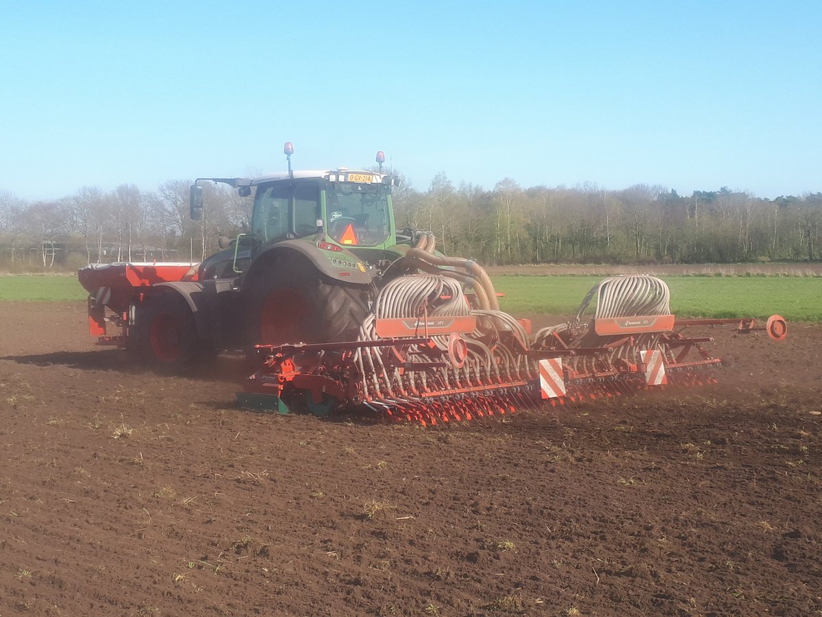 Henry Fox tweet media