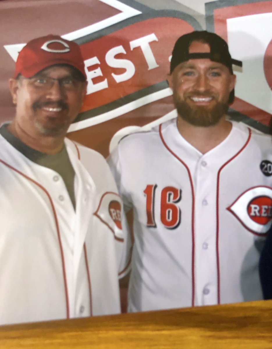 VoltVacations1's tweet photo. @Tucker_Barnhart if you’re in town cincy NKY area and need to warm up that second base missile of an arm DM me glove is ready and 127ft sounds like perfect social distancing to me. Haven’t played actual old fashioned catch since with dad as kids. https://t.co/yZofFbSAFN