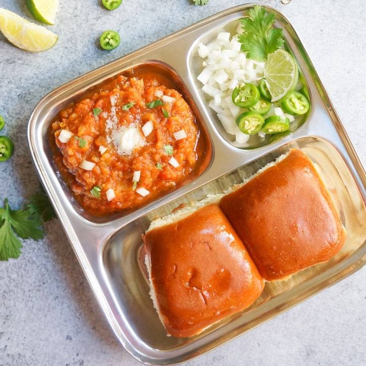 desi_zaika's tweet photo. Hello guys,do you like Pav bhaji?
#Maharastrafood#Indianfood#Spicyfood# https://t.co/PBjpshYf2S