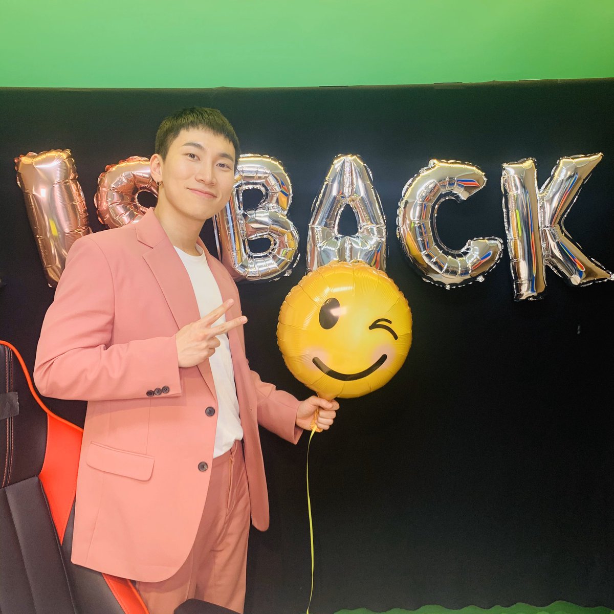 yejiapshai's tweet photo. 200407
From #WaitingForSilverlight to #OurSilverLightIsBack!!

So this is my last entry for this thread. 595 tweets for you are worth it!! ✨ 

You worked hard, @BTOB_SEKwang 🥰!! I MISS YOU SO MUCH!! WELCOME BACK!! 🥳 https://t.co/nxwGlrWBzO https://t.co/fftRc1LhHU