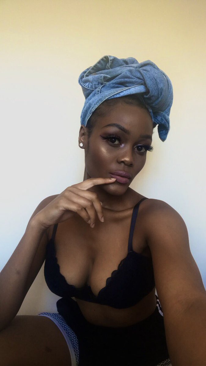 voni_babyy's tweet photo. Call me Voni so I know it’s real. https://t.co/kyoVuGF0aH