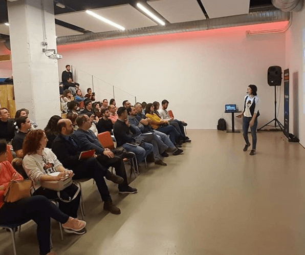 #SEOBranding no lo busca ni Pirri, pero me gusta porque combina dos de mis estrategias favoritas: el #SEO y la #marcapersonal . Así que aunque su volumen sea anecdótico...me he currado un post rgalgora.com/seo-branding-p…  Espero que os mole!