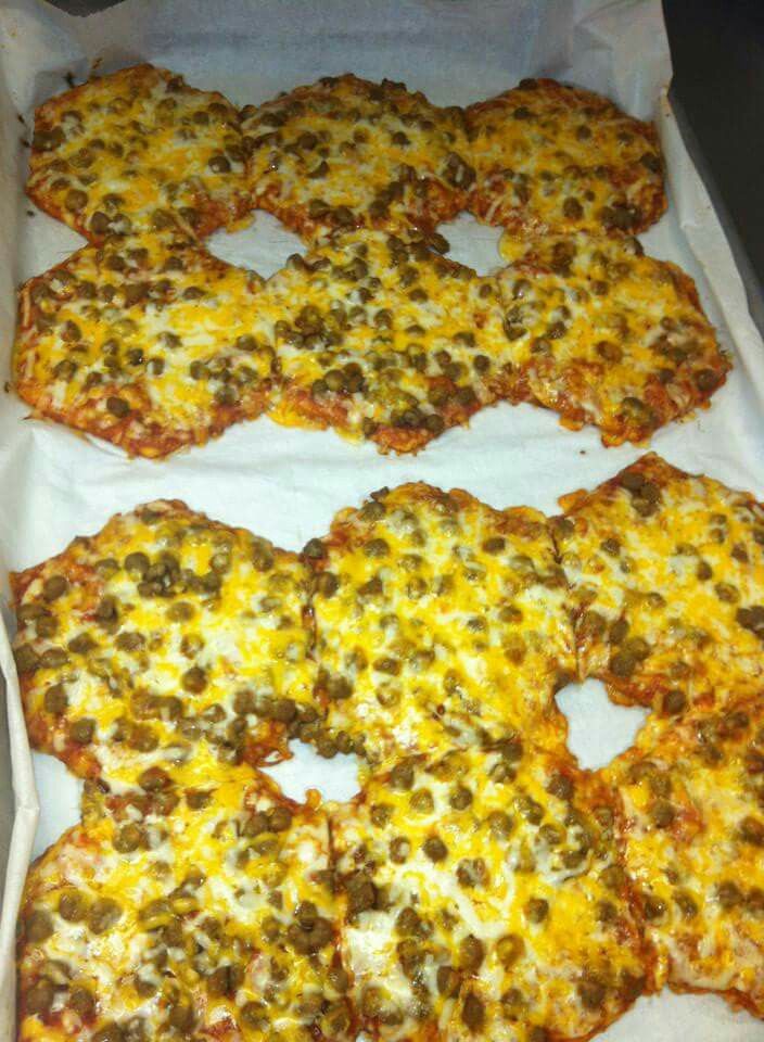 DJ_BMONEY's tweet photo. No Cap .... this was the best pizza from School Lunch. Not up for debate. https://t.co/RpbNEkUzvR