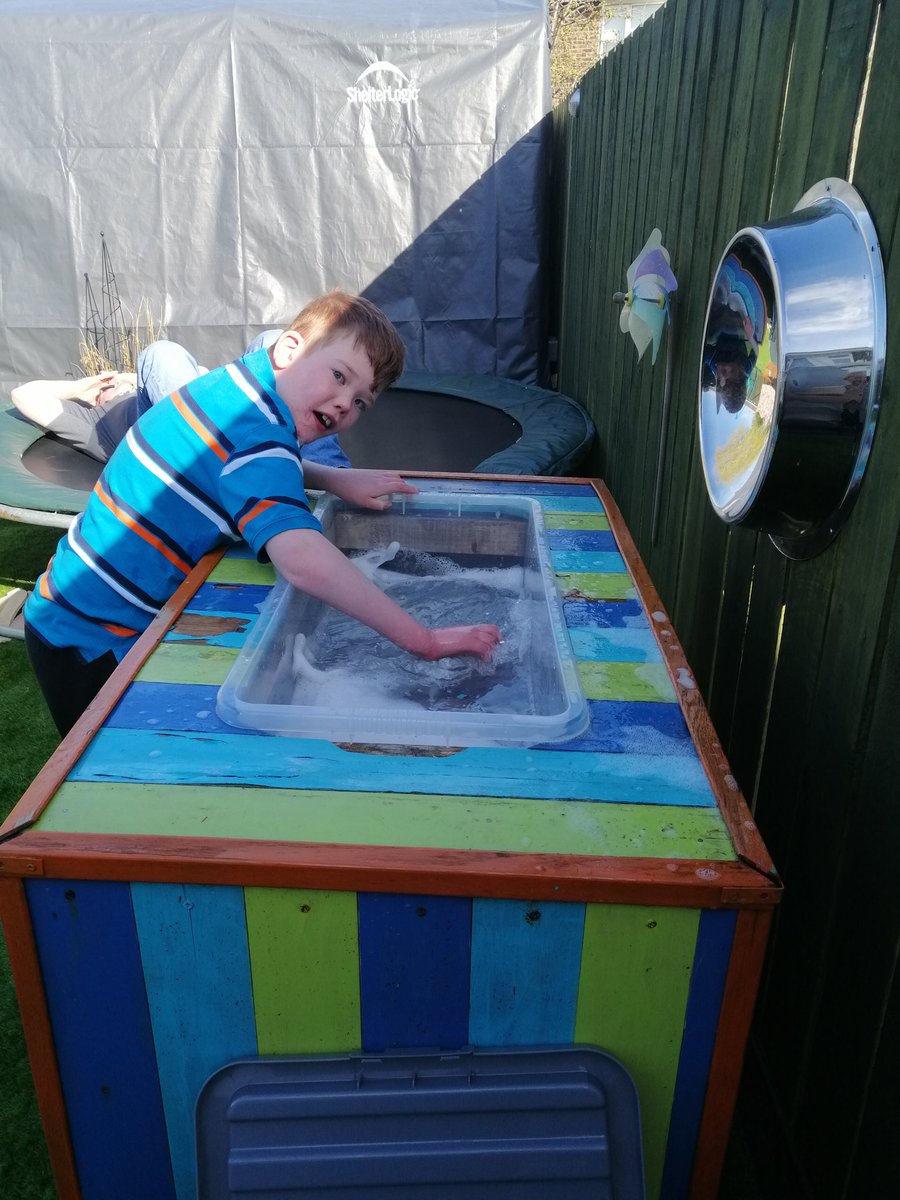 CarolyneHobson's tweet photo. @Castle_Sch_NCEA splashing happy boy today x https://t.co/MnB3vj0sQw