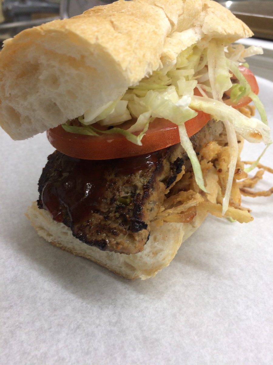 duckinmarket's tweet photo. Homemade Meatloaf Po Boy to go?🤩We can do that! Give us a call or send us a direct message to order! 📞📩(636)529-8388
#duckinmarket #valleyparkmo #stlburger #stlcajun #stlouis #stlouisgram #stlfoodie #kirkwoodmo #webstermo #stleats #stllunch #stllocal #stllocalbusiness https://t.co/LMXuC4ODrY