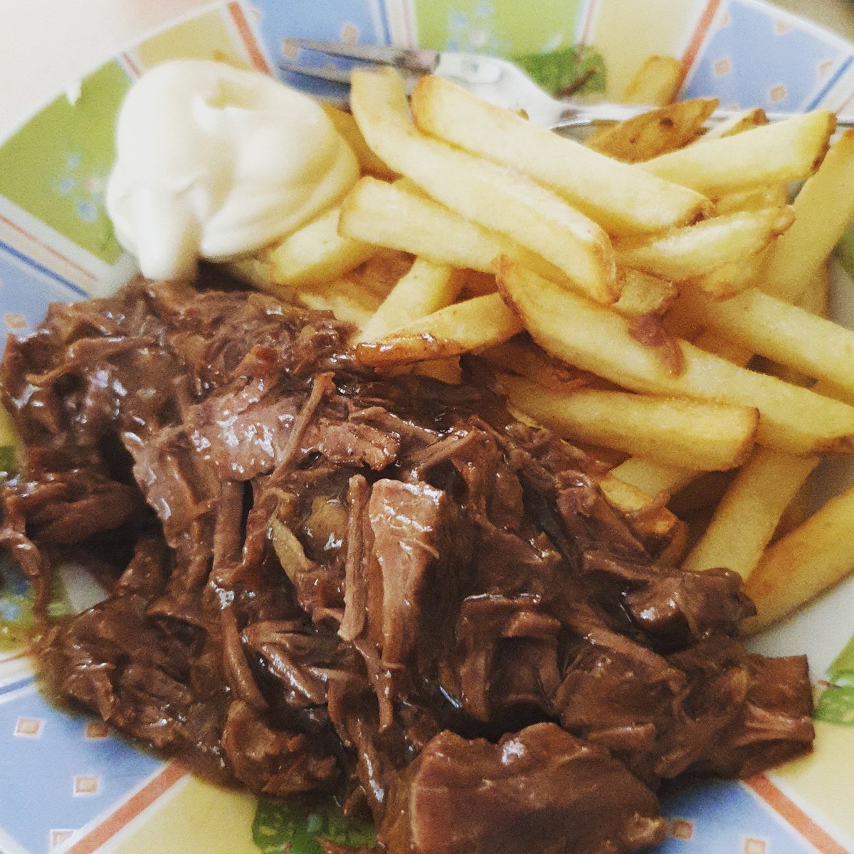 suusjelaban's tweet photo. Still changing the recipe. The slowcooker and I are gonna be best friends! π
#life #love #cooking #slowcooker #slowcookingrecipes #crockpot #itsgettingbettereverytime https://t.co/CxJTrBtdSN