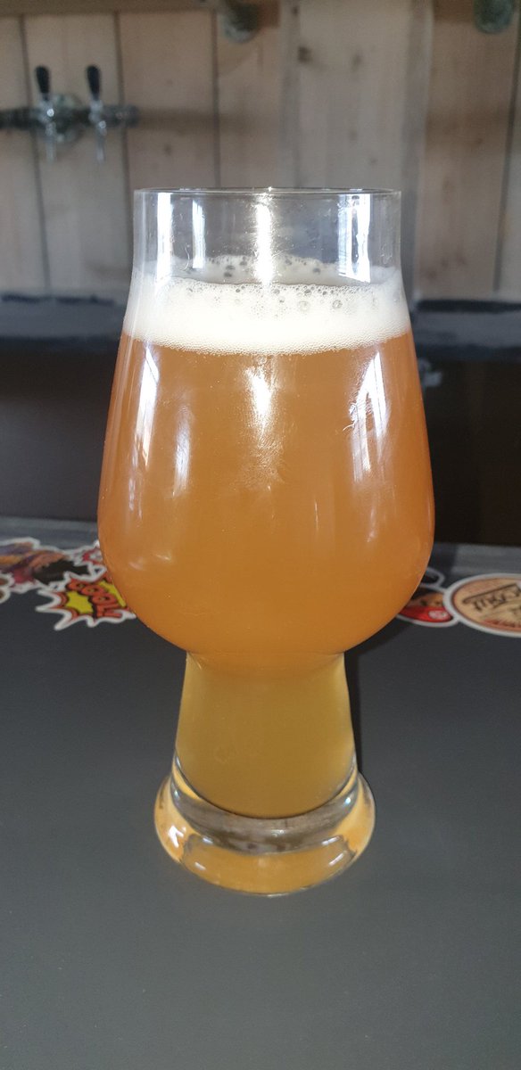 fuddy_duck's tweet photo. Mango Mayhem being served to me from me. #CraftBeer https://t.co/8y16kyF0Gd