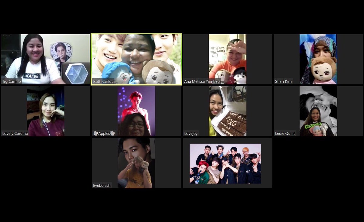 xoanabananaxo's tweet photo. Not even this virus can stop us from celebrating #8ternityWithEXO #8YearsWithEXO  #우리의_청춘_시대는_엑소라고_부른다 #사랑하자_엑소_8주년_축하해 we l❤️ve you #EXO from @ExOelles @B_hundred_Hyun @layzhang @weareoneEXO https://t.co/2S9gCRo6Gf