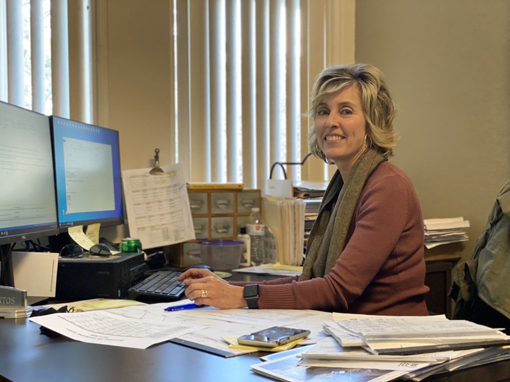 TurlockUSD's tweet image. It’s all hands on deck as Educational Services and our site admins gear up for the April 8 &amp;amp; 9 Phase 2 Learning Materials Distribution. Note: TK-6 materials have been placed on our TUSD website for those who would prefer to print at home. ✏️ #TUSD

🔗 turlock.k12.ca.us/tusdlearning