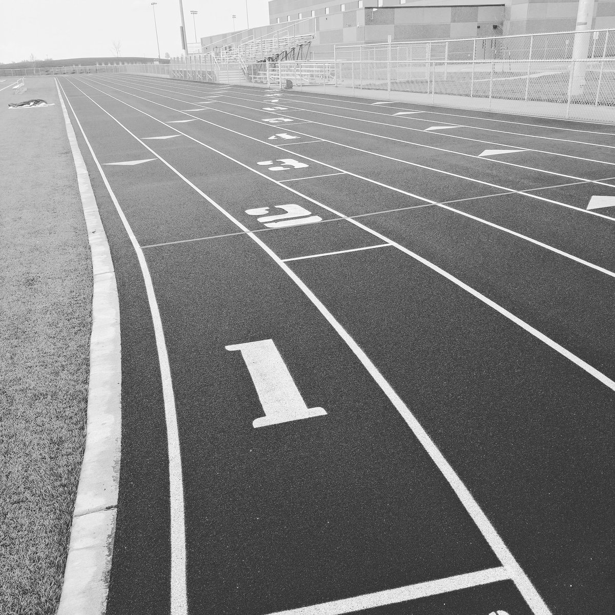 NUTrackField's tweet photo. Our first HOME track meet would have been today. It is beautiful out! Slight breeze, 68° and the sun shining....prefect weather. Hope you're all doing well. I miss Track and I miss our Track kids! https://t.co/Z87uyHIHtH