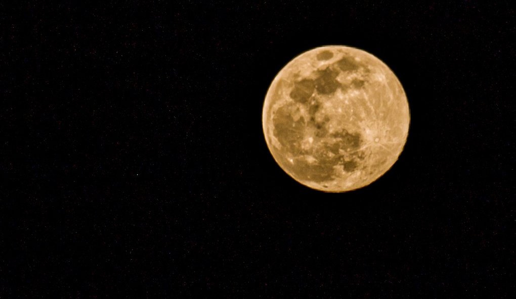 Zitoon_'s tweet photo. قمر الليلة من مصر ❤🌕 https://t.co/LInZGC0H1A