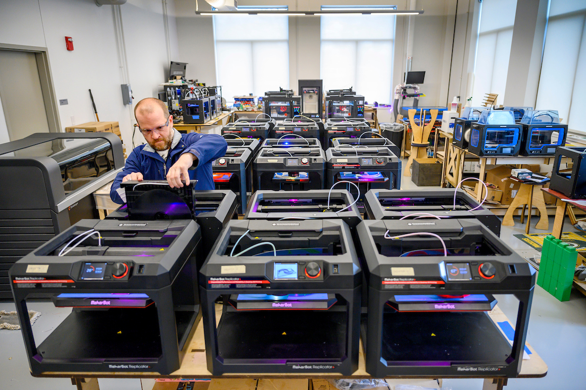 Notre Dame donates 3D printed face shields to medical outlets in need go.nd.edu/eaf9c0