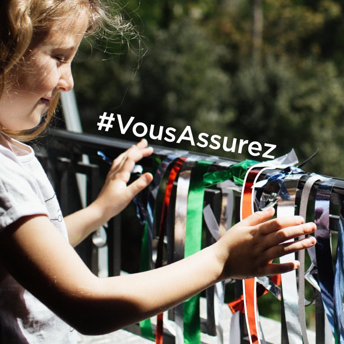 0liveur's tweet photo. A tous nos héros du quotidien : #VousAssurez ! 🙏
Pour rendre hommage à ces #héros discrets : 
🎗️ Nouons des rubans à nos fenêtres et à nos balcons. Qu’importe leurs couleurs, les rubans redonnent vie à nos rues et accompagnent ces acteurs essentiels dans leurs trajets quotidiens https://t.co/DcRyHNb0sY