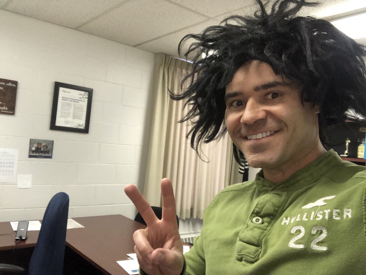 StCatherineCCSD's tweet photo. Reminder, Crazy hair day is tomorrow!!!! https://t.co/STL0cGCUIC