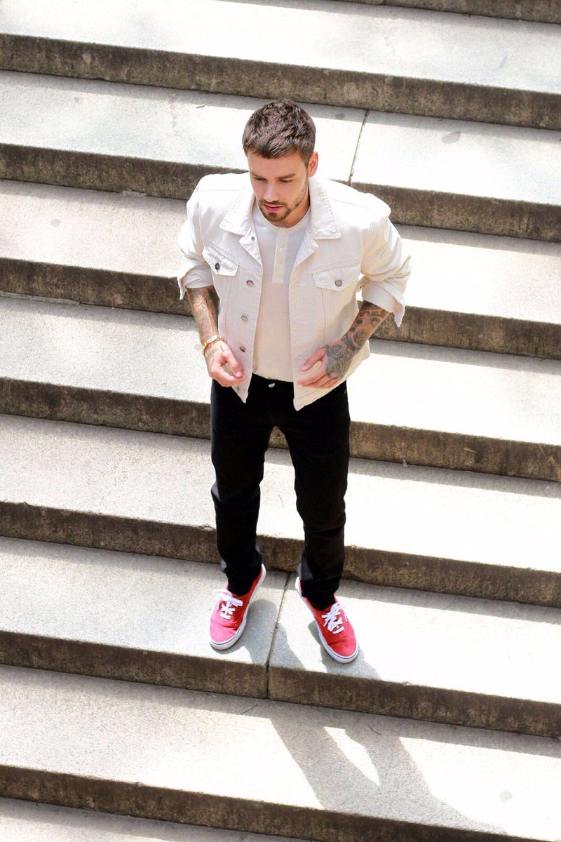 GoldenMoon1406's tweet photo. #StreamMIDNIGHT_By_LiamPayne
So, Liam, your new single " Midnight" is OUT now. You gave us a lot of love and support, Now it's our turn to give you our love and support back,
We'll listen to the song, Stream it everywhere, you deserves all the love. @LiamPayne https://t.co/EtzQ77l4vp