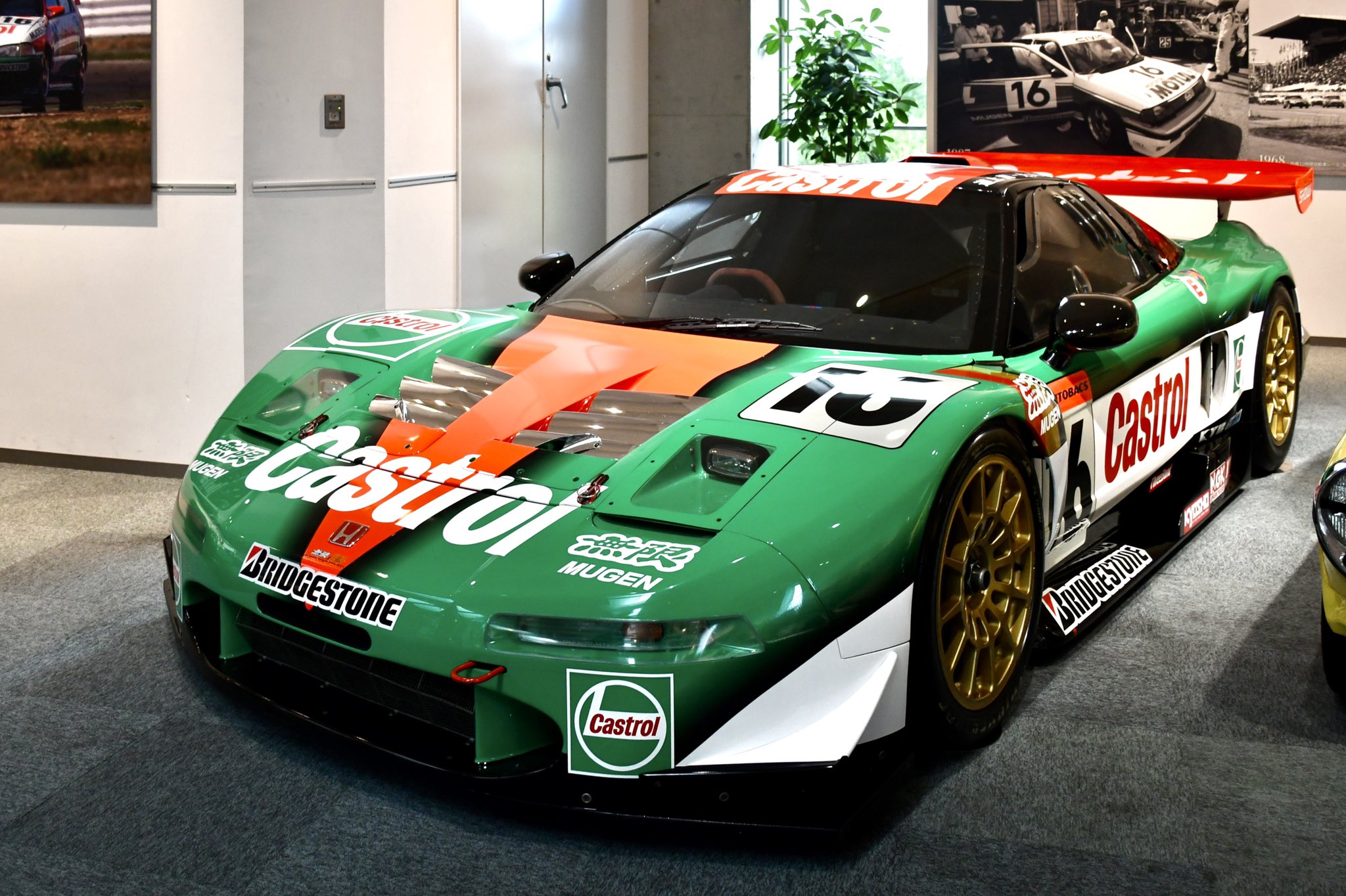 マイクラ 人気アイテム HONDA Castrol 無限 NSX-GT 2000年JGTC GT500チャンピオン #16 レーシングカー