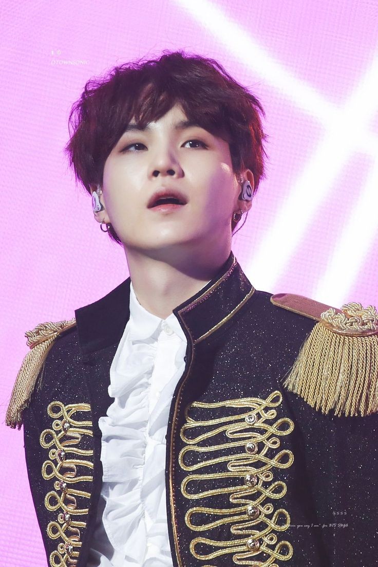 yoongi como álbumes de bangtan, abro hilo;