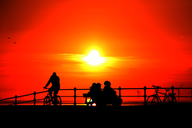 Enjoying the sunset at New Brighton........ <a href="/LivEchonews/">Liverpool Echo</a>