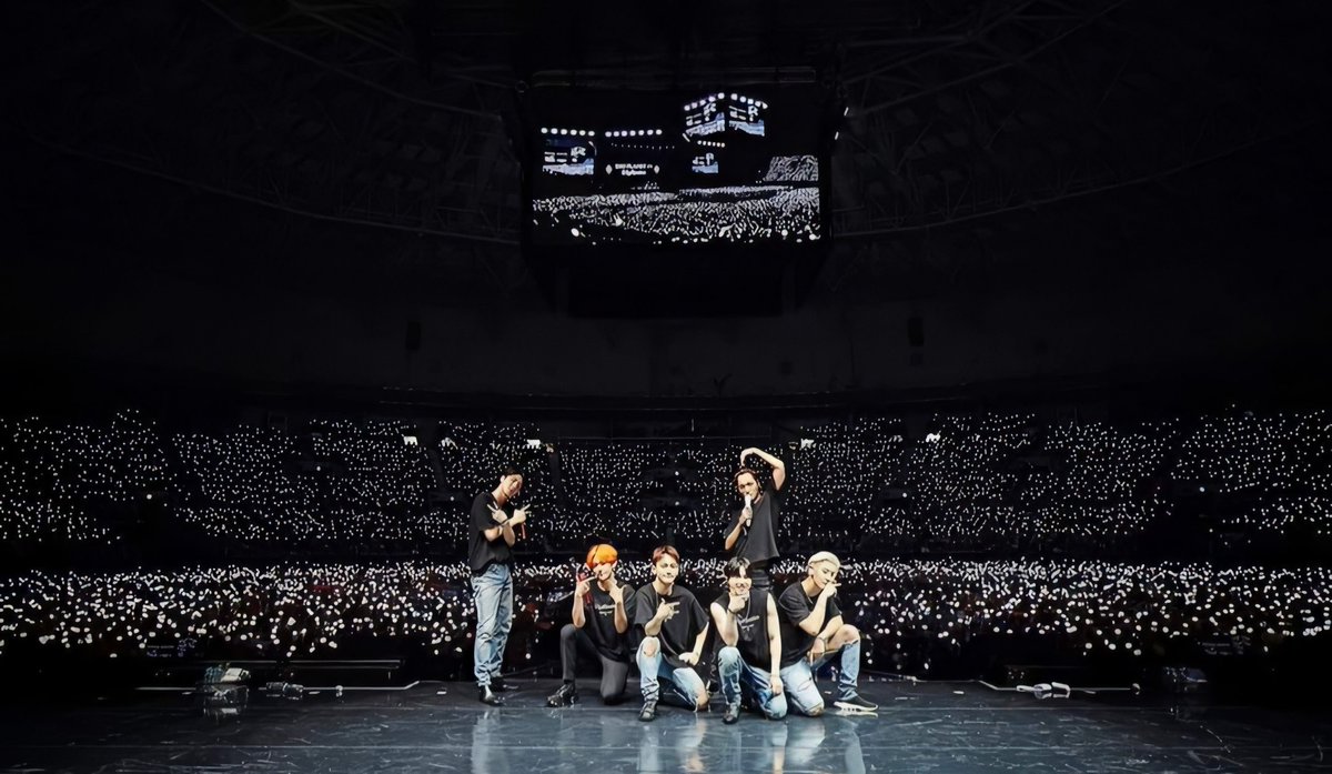 _endlessblue_'s tweet photo. #1YearWithEXO
#2YearsWithEXO
#3YearsWithEXO
#4YearsWithEXO
#5YearsWithEXO
#6YearsWithEXO
#7YearsWithEXO
#8YearsWithEXO 

I started from 2014 and I know this will be forever ♥️ How about you? ☺️

#LetsLoveEXO #8ternityWithEXO
#우리의_청춘_시대는_엑소라고_부른다 @weareoneEXO https://t.co/RT84VuD03j