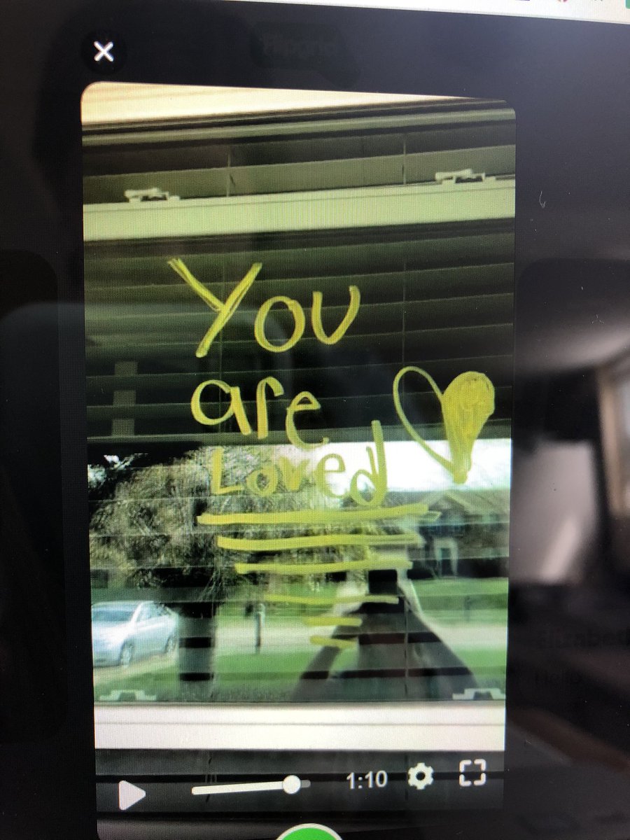 These students made some kindness messages for their windows 💚 #MasonMoment