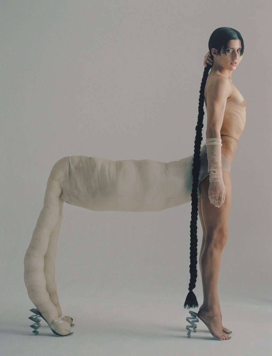 rei1000000's tweet photo. Arca for PAPER Magazine https://t.co/VR0n08ewGW