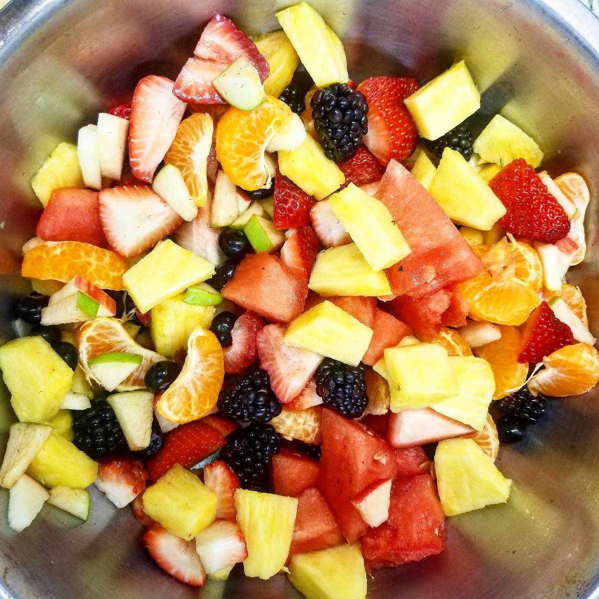 ParsonageThe's tweet photo. By far the Best Parsonage Side!
Dates,Strawberries,Pineapple,Watermelon,Oranges,Blak&Blue Berries,and Crisp Apple!
#theparsonage
#arkansasfoodie
#nearealfood #neaeats #supportlocalbusiness #supportlocal #jonesboroarkansas https://t.co/rHbrNXvpMC