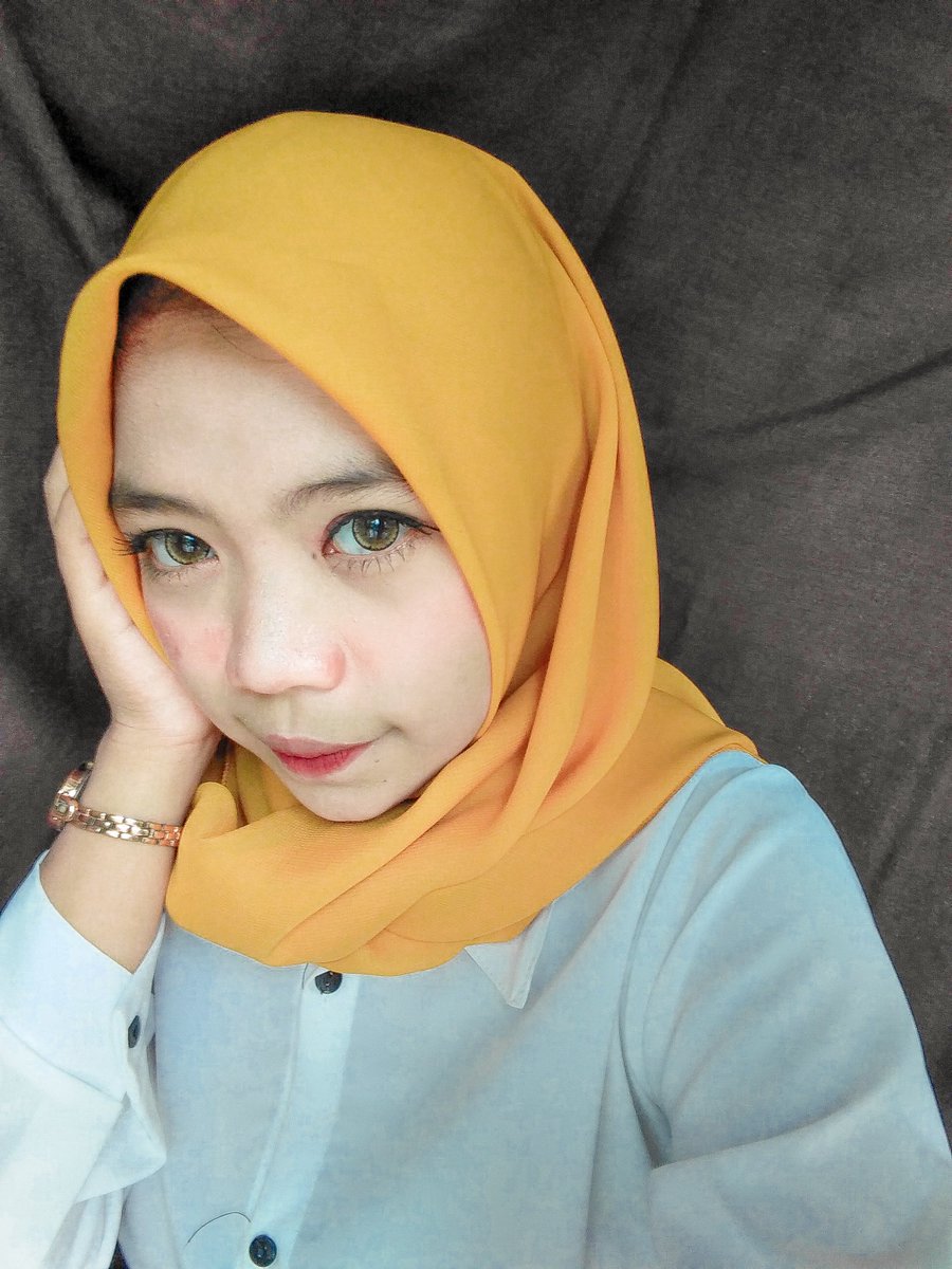 rizkaaka's tweet photo. Mau disuruh dirumah aja seratus hari juga gapapa kok. Yang penting sama kamu. https://t.co/gBokCZhLwK