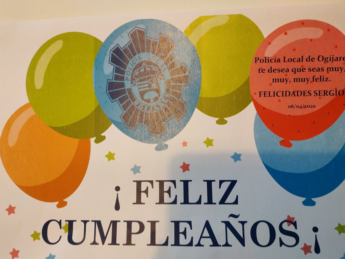elegeren's tweet photo. @AytoOgijares Ayer pasó por casa la policía local con este regalo. Sentimos no haber estado allí: estamos escondidos en otro sitio para que el virus no nos encuentre.
Gracias a todos los superhéroes que, como los policías o papá, nos están cuidando tan bien. https://t.co/P7BWm5dxYS