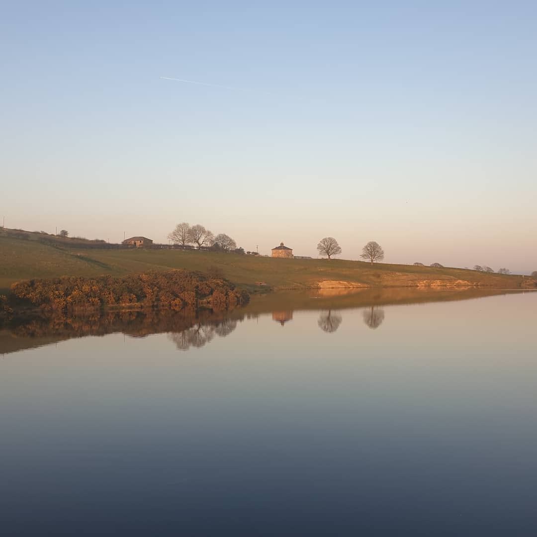 Helen_MaryG's tweet image. Some serious remote walking in Bury. @jan_linsley @cottamarts @LynneBianchi @janetforestsch Missing everyone! Keep well. One day we'll meet, 'and drink  from the deep well of things as they are.' D. Whyte.