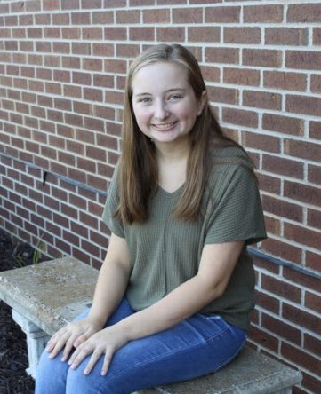 TheLHSBell's tweet photo. The Bell would like to announce... Our new 2020-2021 Editor-in-Chief is Regan Johnston and Managing Editor is Emma Stauffer!! Congratulations to the both of you. 
@AAdamsEML @LHSJAYS @KLHS18 @SpectatorYrbk https://t.co/do8E3eeLex