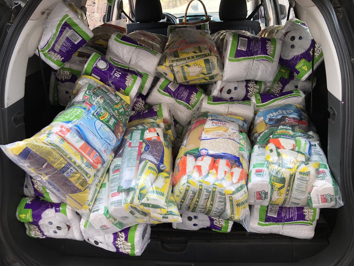 rpatrickmurray's tweet image. Con mucho gusto les comparto que ahora se entregarán 75 paquetes de víveres de #CanastaBásica a colaboradores del sector café que dependen de una economía diaria y que, a pesar de los retos históricos y actuales, siguen metiéndole el hombro al #café de #ElSalvador.
🇸🇻☕️🙂🙌🏼