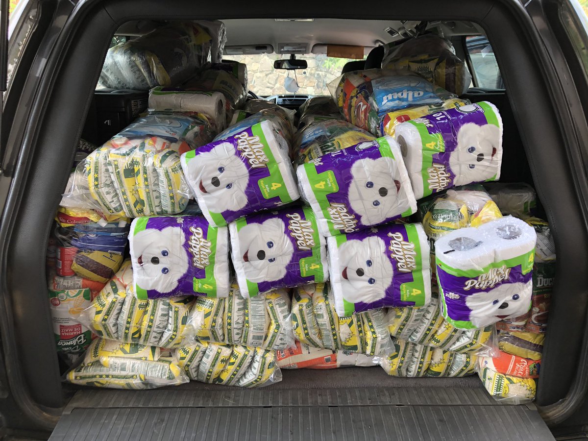 rpatrickmurray's tweet image. Con mucho gusto les comparto que ahora se entregarán 75 paquetes de víveres de #CanastaBásica a colaboradores del sector café que dependen de una economía diaria y que, a pesar de los retos históricos y actuales, siguen metiéndole el hombro al #café de #ElSalvador.
🇸🇻☕️🙂🙌🏼